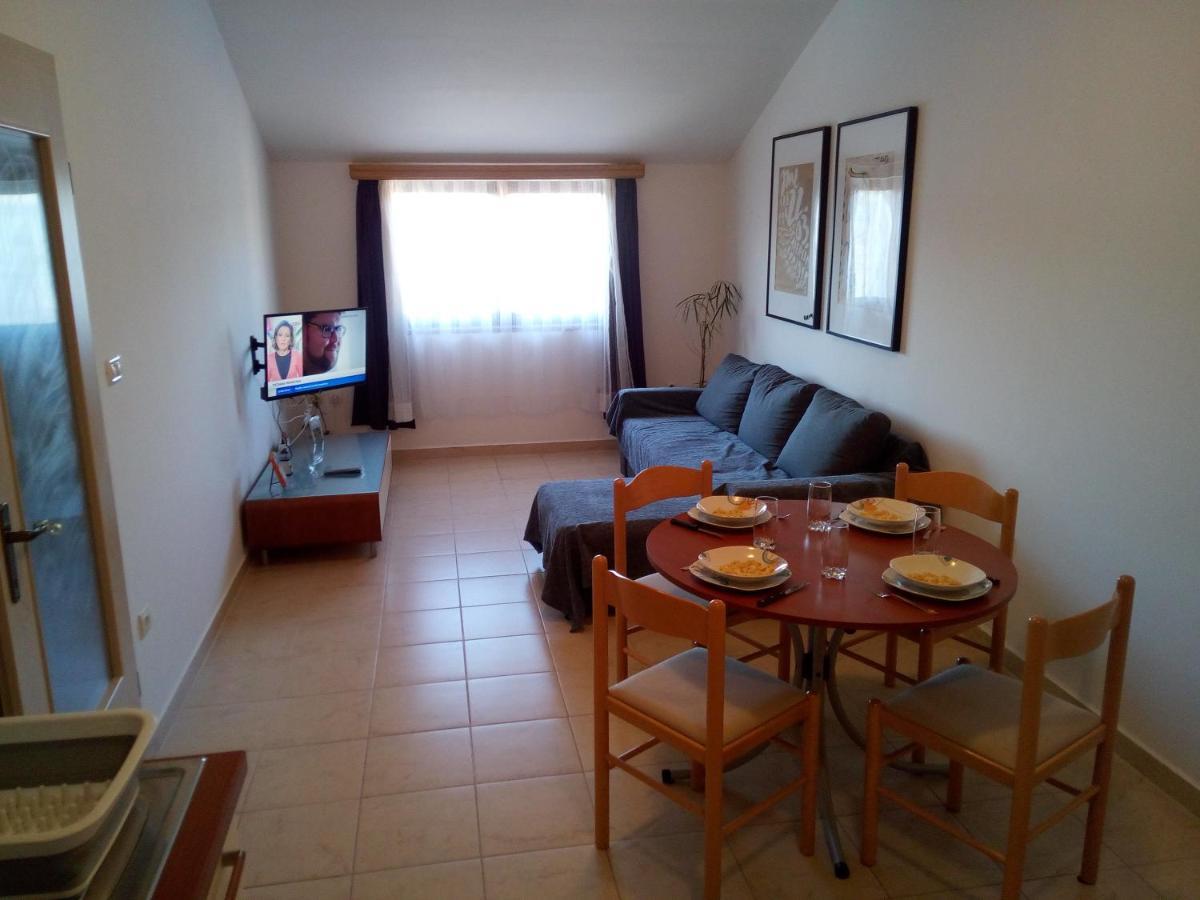 Apartman Adriatic Pula Eksteriør billede