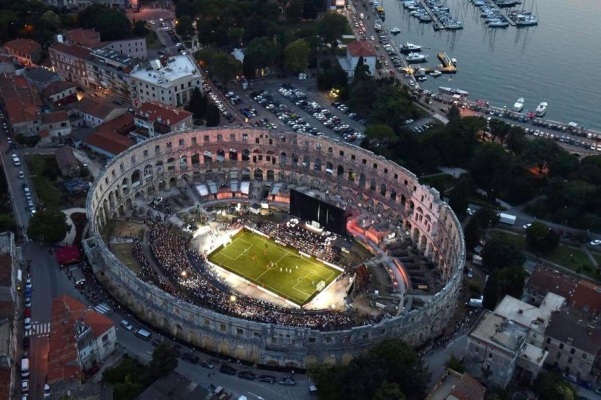 Apartman Adriatic Pula Eksteriør billede