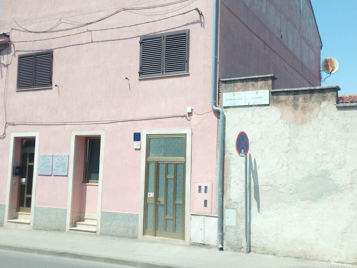 Apartman Adriatic Pula Eksteriør billede